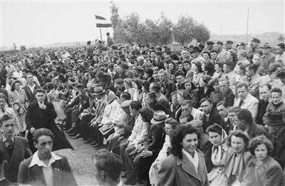 14 juli 1948  toeschouwers ad Karbrug (Custom)